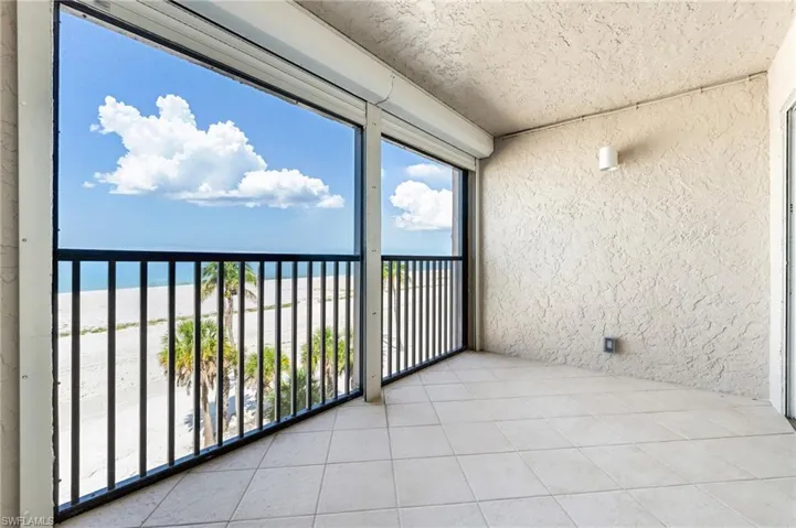 7700 Estero Blvd 402, Fort Myers Beach, Florida 33931