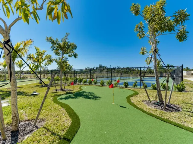 298  Indies E DR, Naples, FL 34114