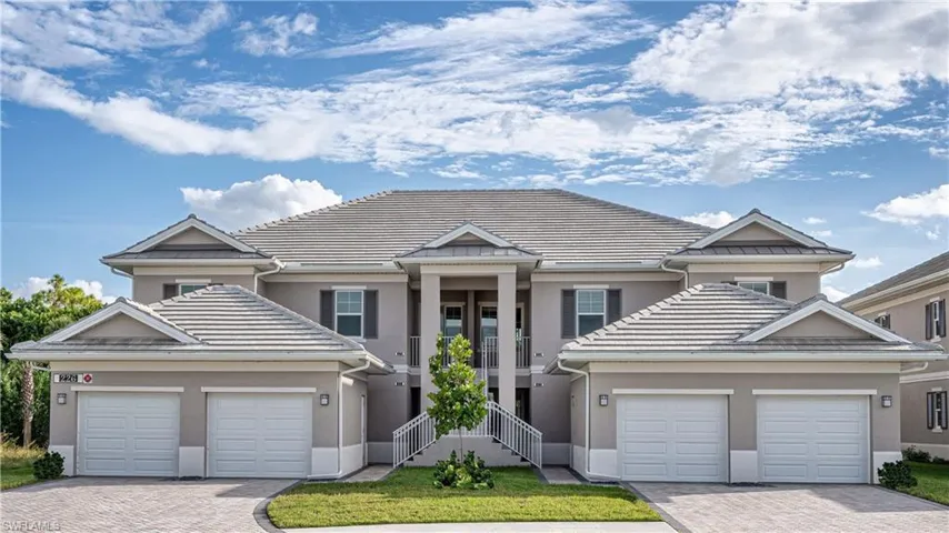 298  Indies E DR, Naples, FL 34114