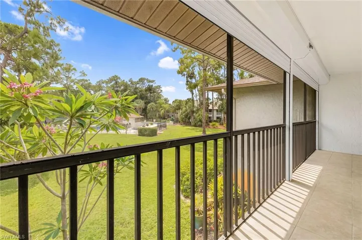1733 Courtyard Way B205, Naples, Florida 34112