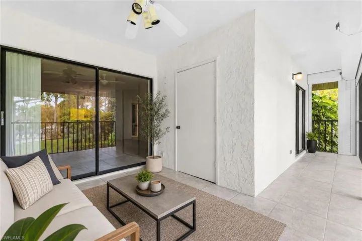 1733 Courtyard Way B205, Naples, Florida 34112