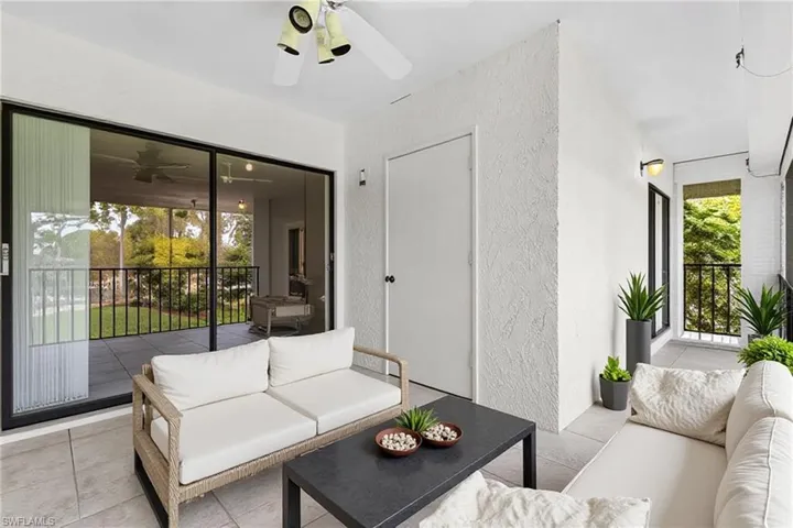 1733 Courtyard Way B205, Naples, Florida 34112
