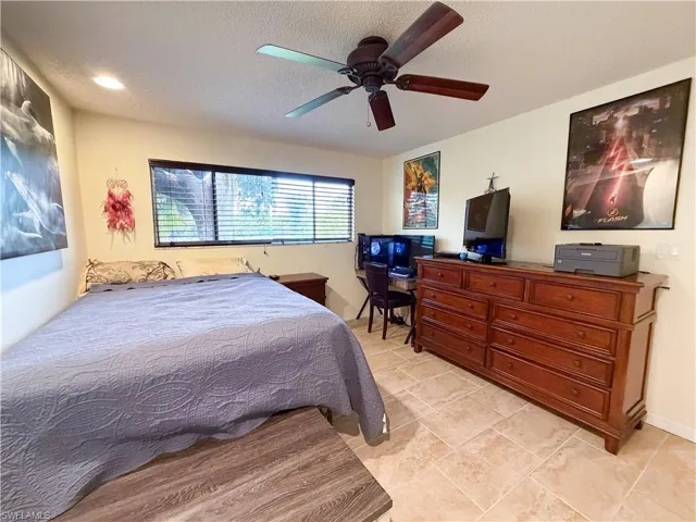 5713 Foxlake Dr, North Fort Myers, Florida 33917