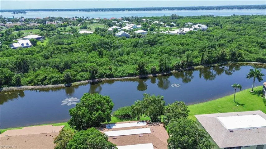 5713 Foxlake Dr, North Fort Myers, Florida 33917