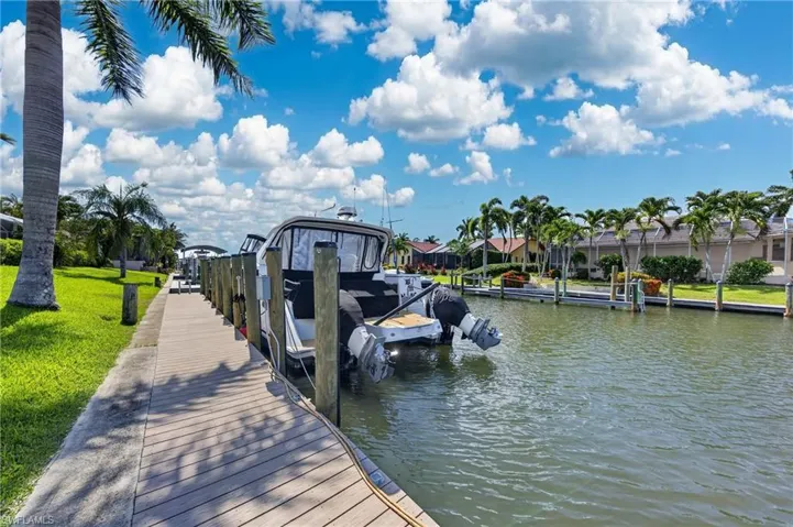 1425 Sw 50th St, Cape Coral, Florida 33914