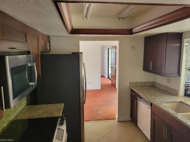 1030 Se 17th Pl, Cape Coral, Florida 33990