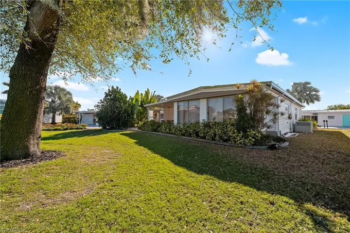 Rear of home facing golf course