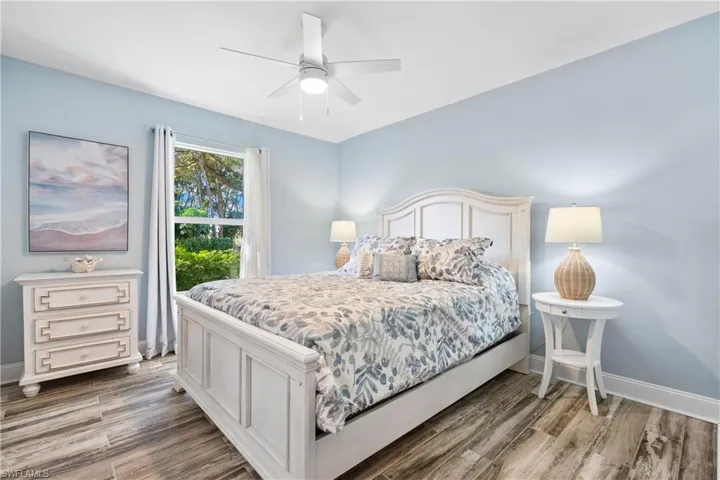 804  Wiggins Bay  DR, Naples, FL 34110