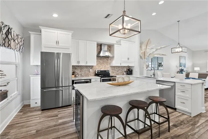 804  Wiggins Bay  DR, Naples, FL 34110