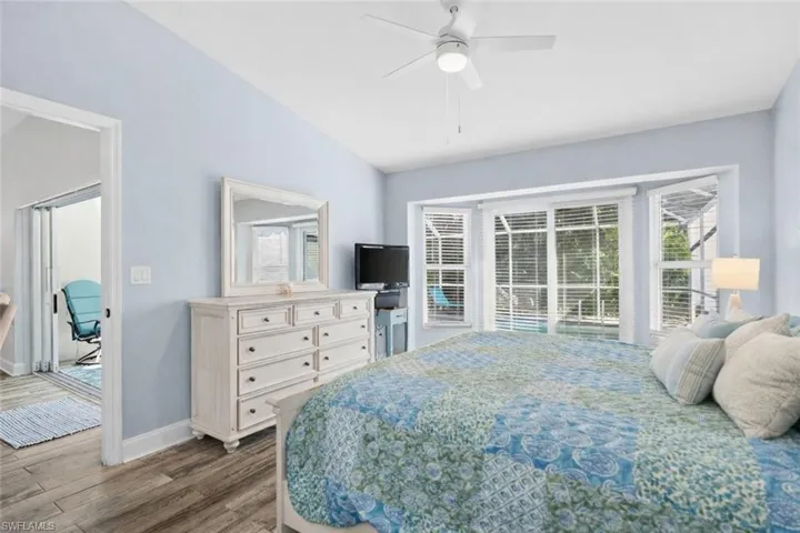 804  Wiggins Bay  DR, Naples, FL 34110