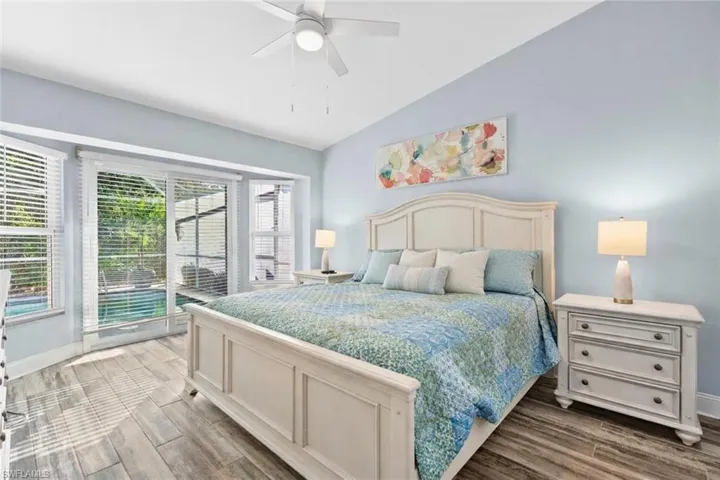 804  Wiggins Bay  DR, Naples, FL 34110
