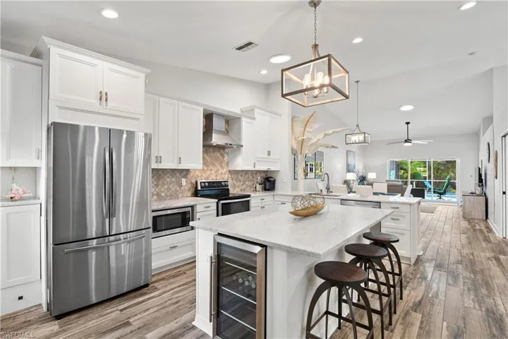 804  Wiggins Bay  DR, Naples, FL 34110