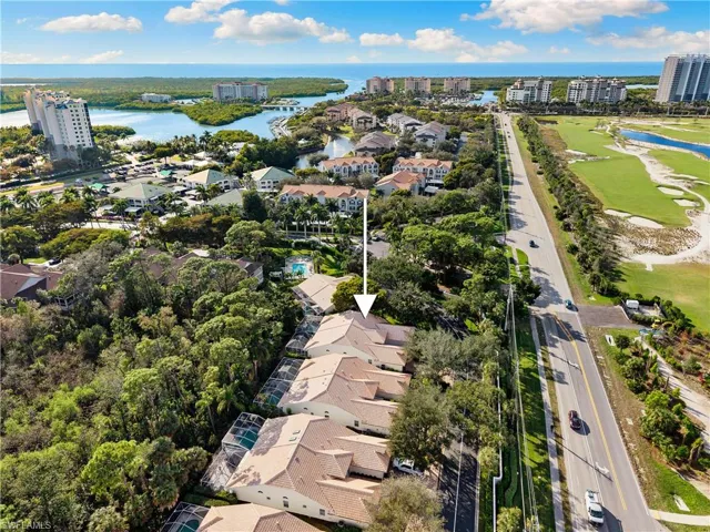 804  Wiggins Bay  DR, Naples, FL 34110
