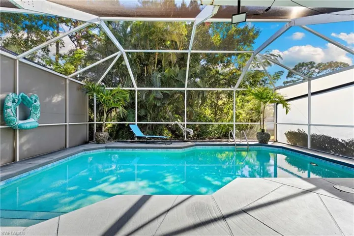 804  Wiggins Bay  DR, Naples, FL 34110