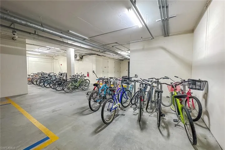 4 Wheels or 2 ... there is  lots of room to tuck them all in !