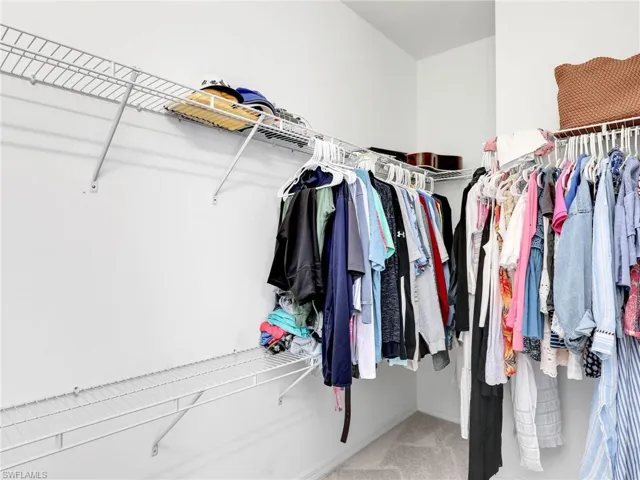 Walk-in Closet