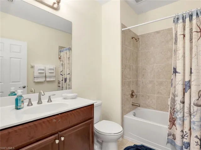 2nd Full Bathroom Upstairs