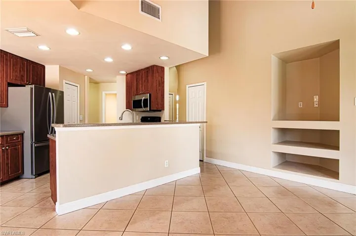 2009 Nw 41st Ave, Cape Coral, Florida 33993