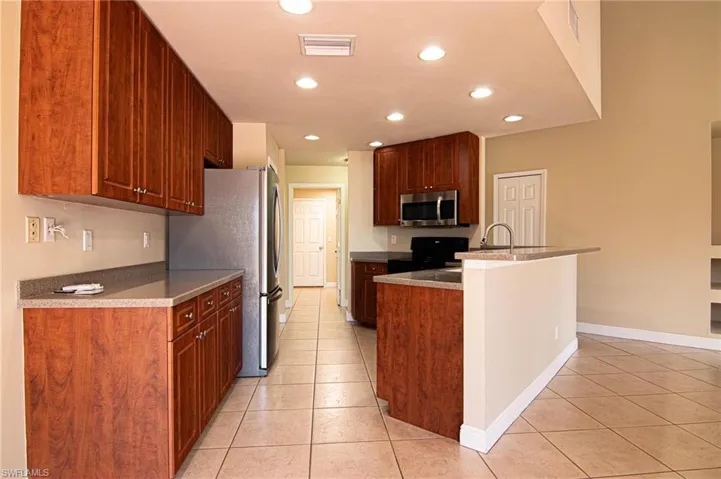 2009 Nw 41st Ave, Cape Coral, Florida 33993