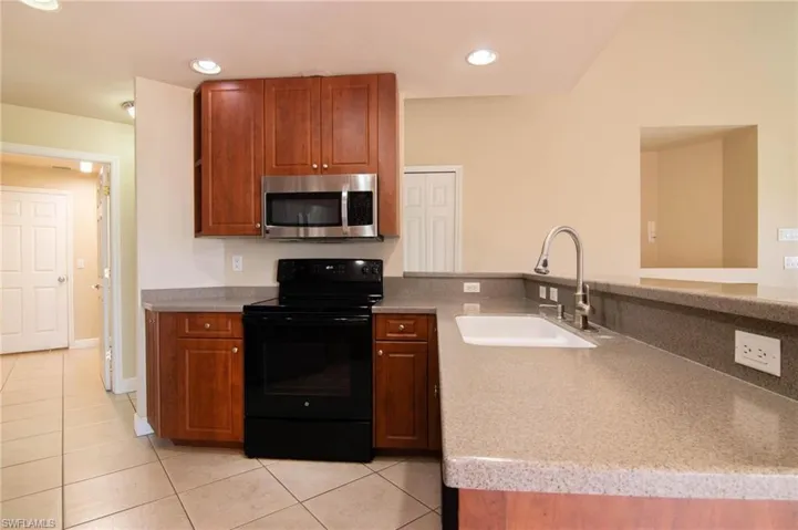 2009 Nw 41st Ave, Cape Coral, Florida 33993