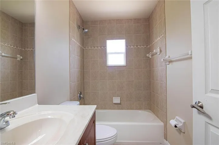 2009 Nw 41st Ave, Cape Coral, Florida 33993