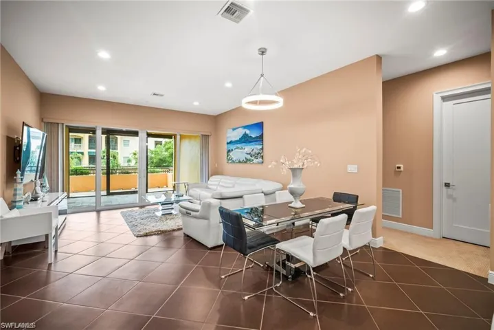 21460 Strada Nuova Cir, Estero, Florida 33928