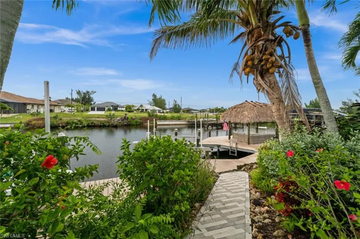 1638 38th Pl, Cape Coral, Florida 33993