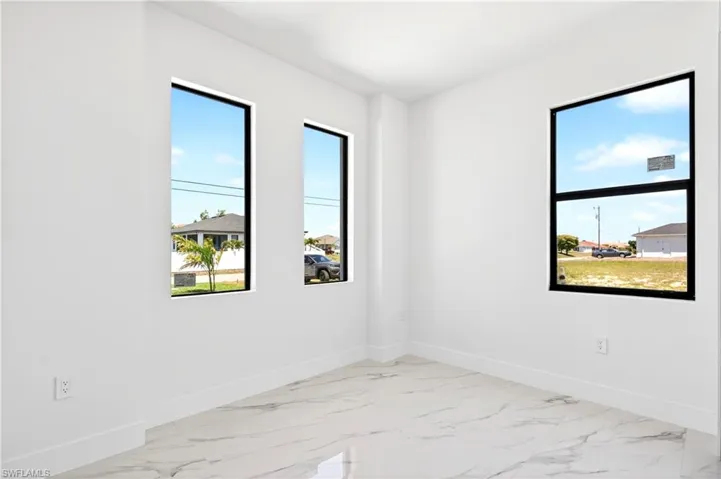 618 Ne 12th St, Cape Coral, Florida 33909