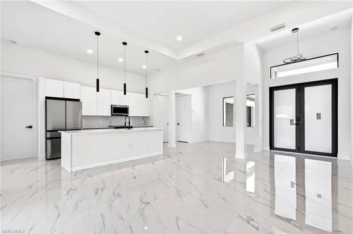 618 Ne 12th St, Cape Coral, Florida 33909