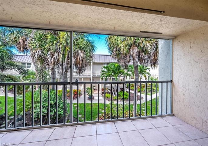 800  River Point  DR, Naples, FL 34102