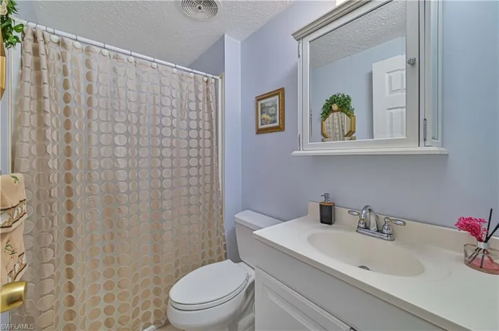 241 Indian Key Ln 256, Naples, Florida 34114