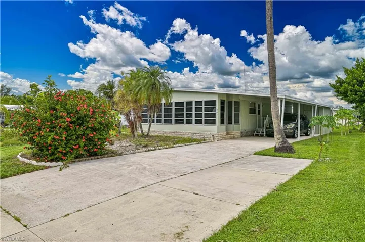 241 Indian Key Ln 256, Naples, Florida 34114