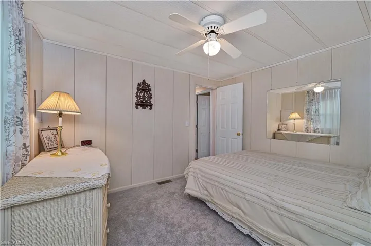 241 Indian Key Ln 256, Naples, Florida 34114