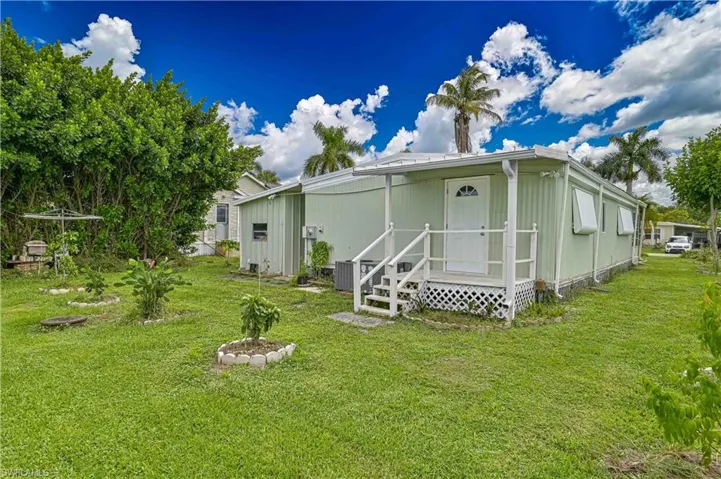 241 Indian Key Ln 256, Naples, Florida 34114