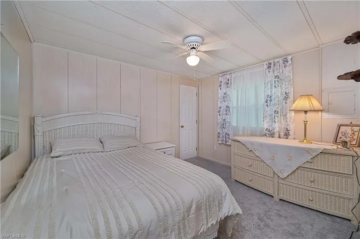 241 Indian Key Ln 256, Naples, Florida 34114