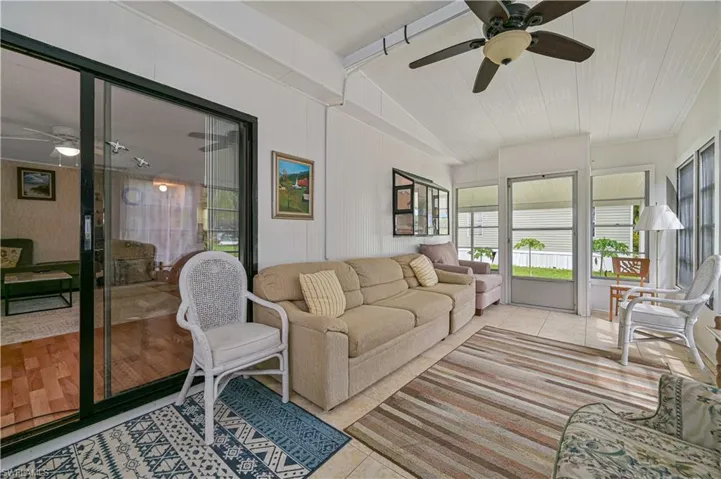 241 Indian Key Ln 256, Naples, Florida 34114
