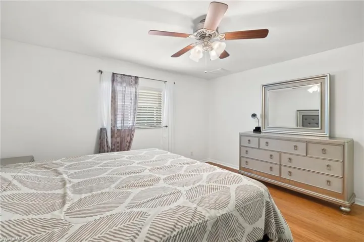 1112 Sw 24th St, Cape Coral Fl 33991
