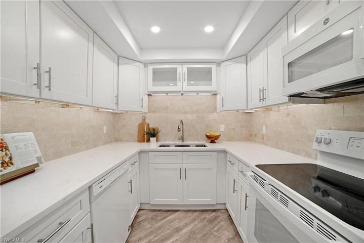 Fully Renovated Kitchen