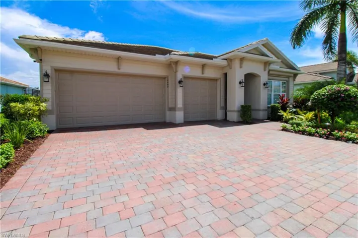14849  Windward  LN, Naples, FL 34114
