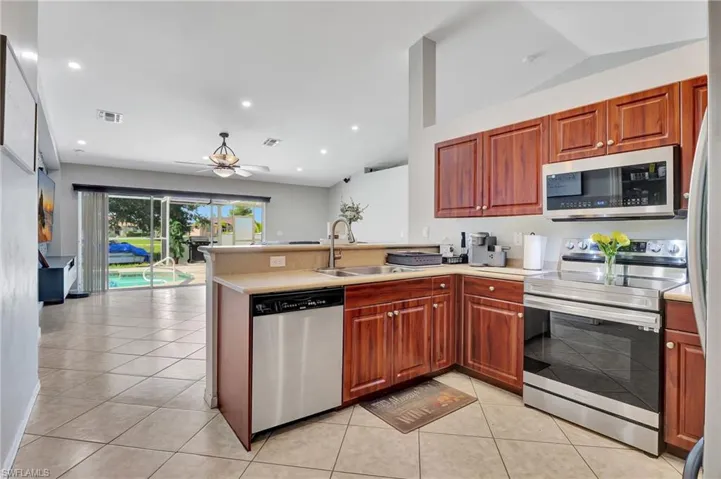 1730 Ne 35th St, Cape Coral Fl 33909