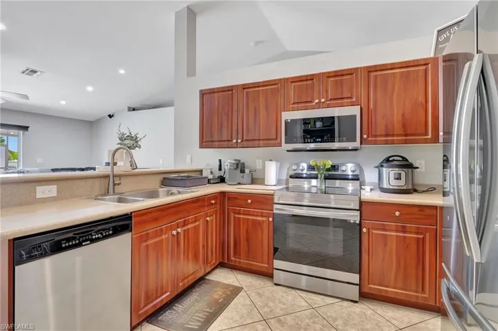 1730 Ne 35th St, Cape Coral Fl 33909