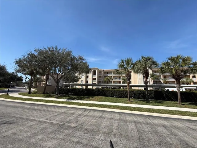 View of apartment building / complex