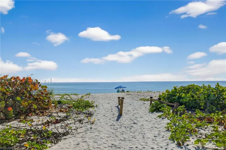 2737 W Gulf Dr 222, Sanibel, Florida 33957