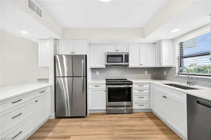 2737 W Gulf Dr 222, Sanibel, Florida 33957