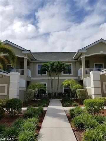 2261 Somerset Ridge Dr 204, Lehigh Acres, Florida 33973