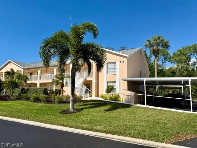 Welcome Home to SWFL living at it's best!