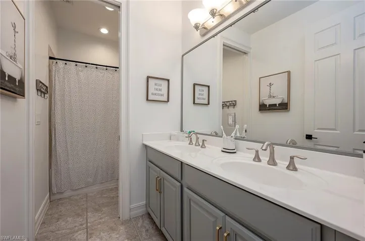 Guest Bathroom Upstairs