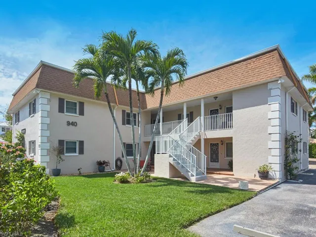 940  3rd S ST, Naples, FL 34102