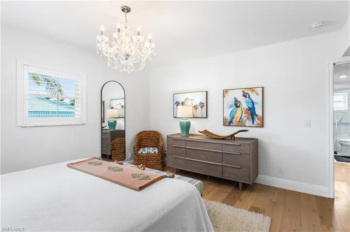 940  3rd S ST, Naples, FL 34102