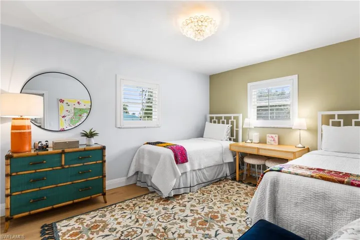 940  3rd S ST, Naples, FL 34102